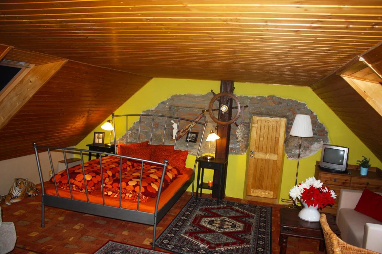 Apartmány U kapličky Kamyk nad Vltavou Exterior foto